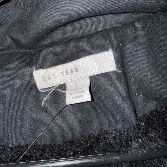 Black Utility Vest with Hood - Picture 5 of 7